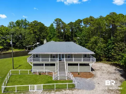 10233 Bayou Cir, Fairhope, AL 36532