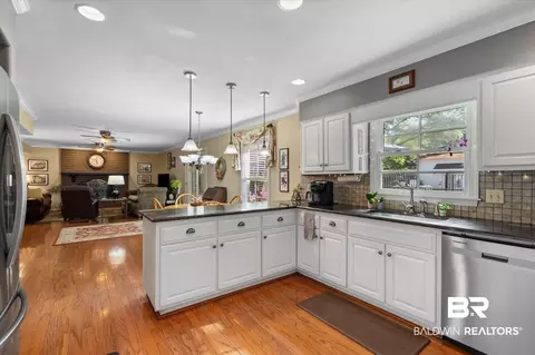 Kitchen - 559 E Cumberland Rd, Mobile, AL 36608 photo 3 of 3