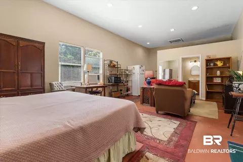 Bedroom - 559 E Cumberland Rd, Mobile, AL 36608 photo 5 of 6