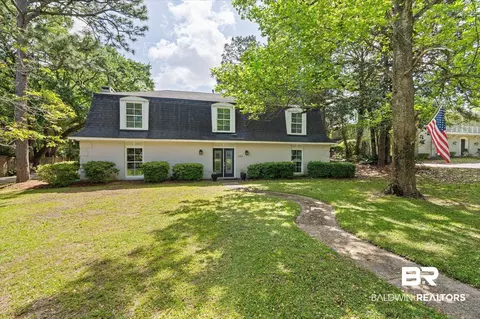 Exterior - 559 E Cumberland Rd, Mobile, AL 36608 photo 11 of 12