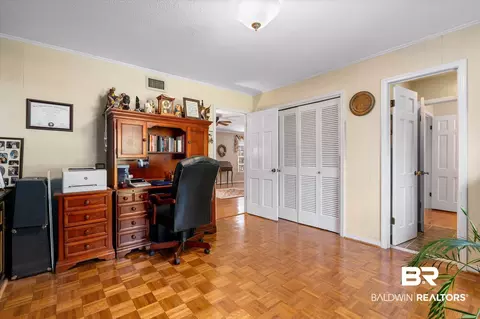 Entry Way - 559 E Cumberland Rd, Mobile, AL 36608 photo 3 of 7