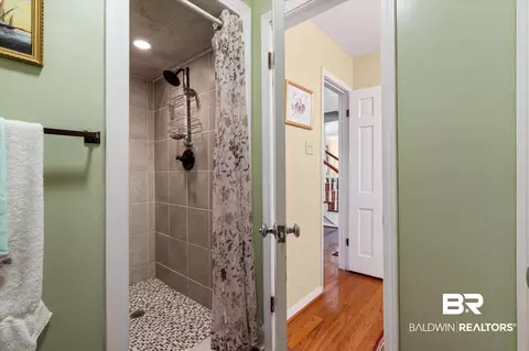 Entry Way - 559 E Cumberland Rd, Mobile, AL 36608 photo 4 of 7