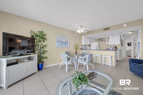Dining - 645 Plantation Rd #6205, Gulf Shores, AL 36542 photo 2 of 5