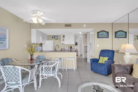 Dining - 645 Plantation Rd #6205, Gulf Shores, AL 36542 photo 3 of 5