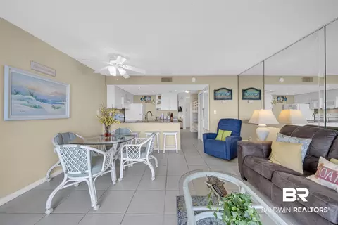 Dining - 645 Plantation Rd #6205, Gulf Shores, AL 36542 photo 4 of 5