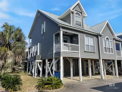1469 W Lagoon Ave, Gulf Shores, AL 36542
