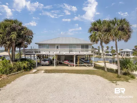 916 Shoreland Dr, Gulf Shores, AL 36542