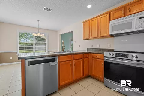 3181 Bloomington Dr, Mobile, AL 36695 photo 5