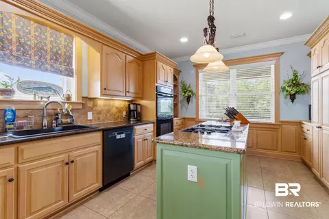 Kitchen - 32301 River Rd, Orange Beach, AL 36561 photo 2 of 5
