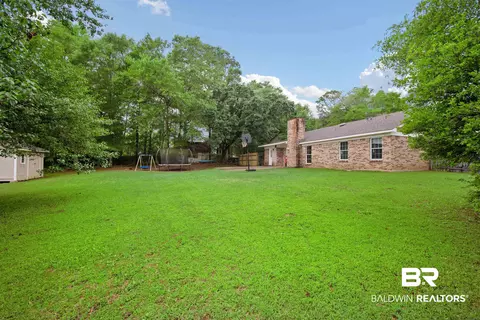 Exterior - 6421 Saint Thomas Ct, Mobile, AL 36618 photo 4 of 5