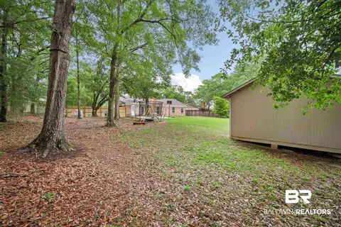 Exterior - 6421 Saint Thomas Ct, Mobile, AL 36618 photo 5 of 5