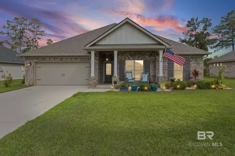 438 Shepard St, Gulf Shores, AL 36542