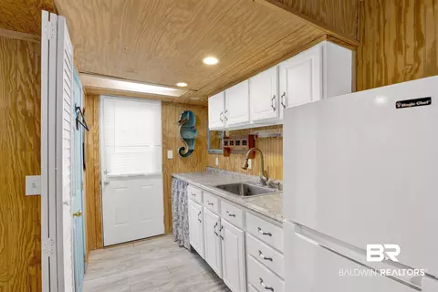 Kitchen - 516 Elberta Loop, Lillian, AL 36549 photo 2 of 2