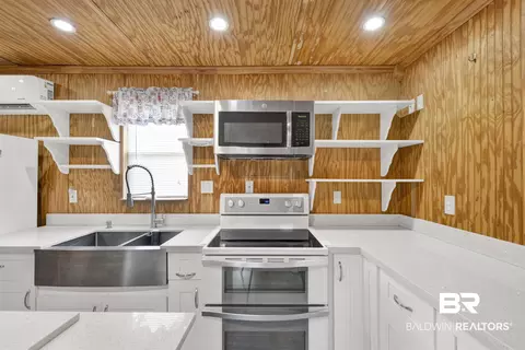 Kitchen - 516 Elberta Loop, Lillian, AL 36549 photo 1 of 2