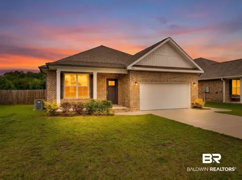 390 Wickman Ave, Gulf Shores, AL 36542