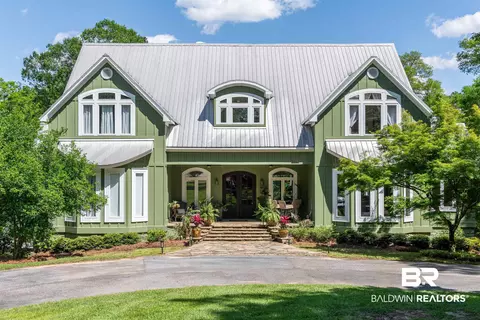904 Sea Cliff Dr, Fairhope, AL 36532