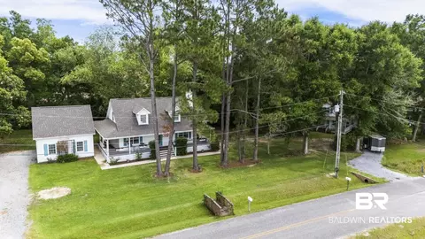 205 SE Second St, Summerdale, AL 36580