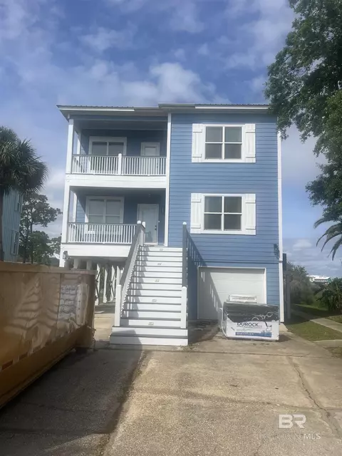 220 Sunrise Dr, Gulf Shores, AL 36542
