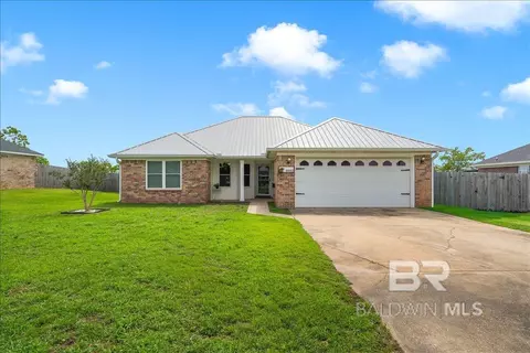 8952 Sherman Rd, Foley, AL 36535