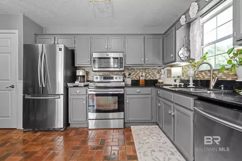 Kitchen - 2850 Pretty Branch Dr, Mobile, AL 36618 photo 3 of 3
