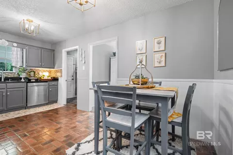Dining - 2850 Pretty Branch Dr, Mobile, AL 36618 photo 3 of 3