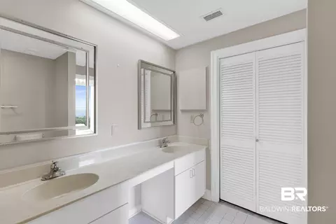 Bath - 100 Tower Dr #703, Daphne, AL 36526 photo 1 of 4