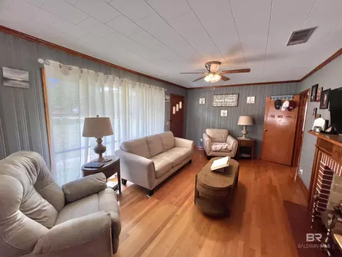 Living - 707 E Horner St, Atmore, AL 36502 photo 1 of 2