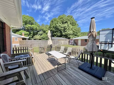 Exterior - 707 E Horner St, Atmore, AL 36502 photo 2 of 9