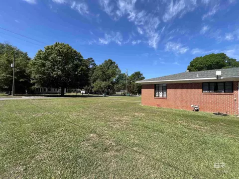 Exterior - 707 E Horner St, Atmore, AL 36502 photo 8 of 9