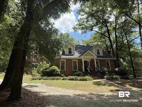 676 Colonial Dr, Fairhope, AL 36532