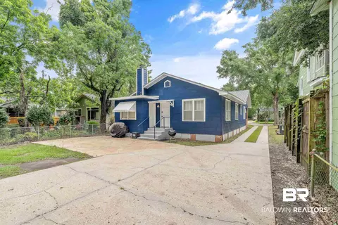 Exterior - 137 Hyland Ave, Mobile, AL 36607 photo 4 of 10