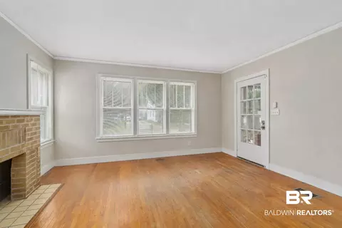 Living - 137 Hyland Ave, Mobile, AL 36607 photo 1 of 6