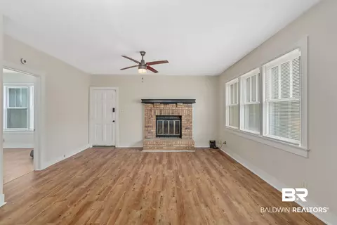 Living - 137 Hyland Ave, Mobile, AL 36607 photo 5 of 6