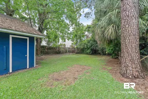 Exterior - 137 Hyland Ave, Mobile, AL 36607 photo 7 of 10