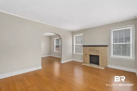 Living - 137 Hyland Ave, Mobile, AL 36607 photo 2 of 6