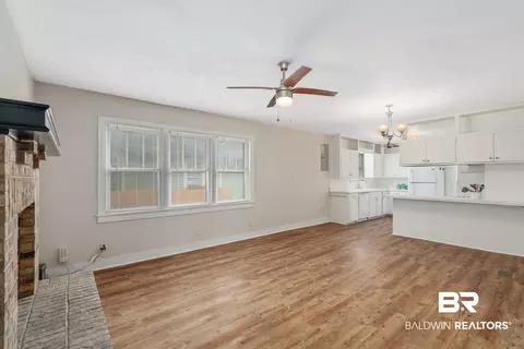 Living - 137 Hyland Ave, Mobile, AL 36607 photo 6 of 6