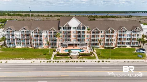 572 E Beach Blvd #207, Gulf Shores, AL 36542