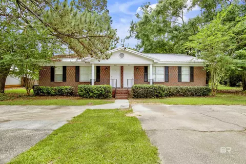 309 Peachtree Ave, Foley, AL 36535