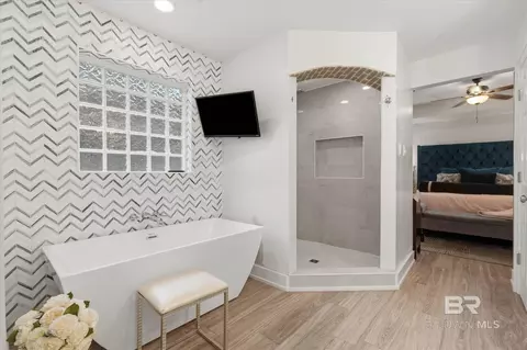 Bath - 871 Banneker Ct, Mobile, AL 36617 photo 3 of 4