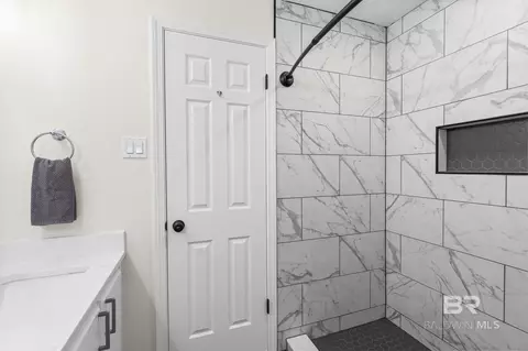 Bath - 6208 S Pine Needle Dr, Mobile, AL 36609 photo 2 of 2