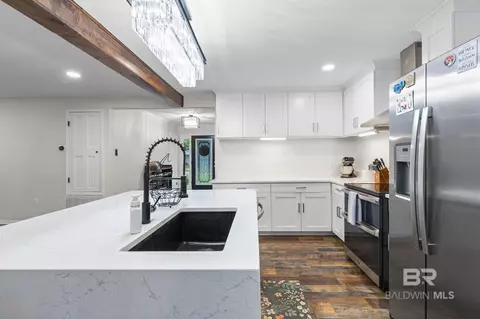 Kitchen - 6208 S Pine Needle Dr, Mobile, AL 36609 photo 3 of 3