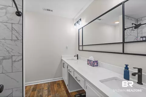 Bath - 6208 S Pine Needle Dr, Mobile, AL 36609 photo 1 of 2