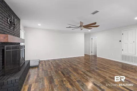 Living - 6208 S Pine Needle Dr, Mobile, AL 36609 photo 2 of 2