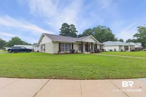Exterior - 6208 S Pine Needle Dr, Mobile, AL 36609 photo 4 of 7