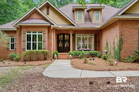 107 Willow Lake Dr, Fairhope, AL 36532