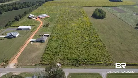 16430 Old Brady Rd, Bay Minette, AL 36507