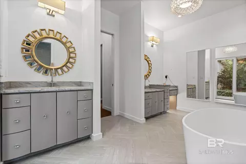 Bath - 120 S Mcgregor Ave, Mobile, AL 36608 photo 2 of 7