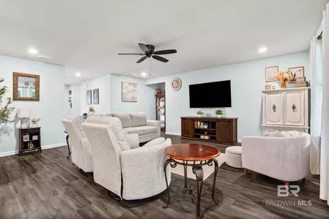 Entry Way - 8387 Calgary Dr, Mobile, AL 36695 photo 2 of 4