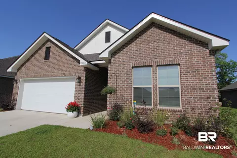 17148 Lafayette Dr, Robertsdale, AL 36567