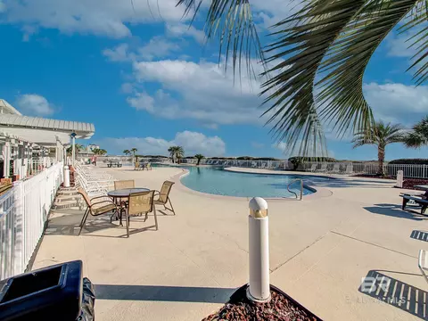 400 W Plantation Rd #1211, Gulf Shores, AL 36542